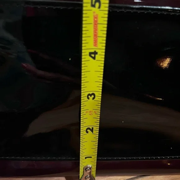 Elizabeth Arden large red and black patent tote bag - Picture 6 of 8